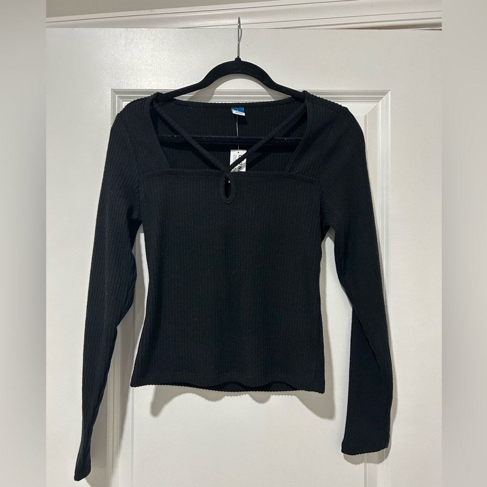 Old Navy Black Ribbed Long-Sleeve Square Neck Top with Front Strap